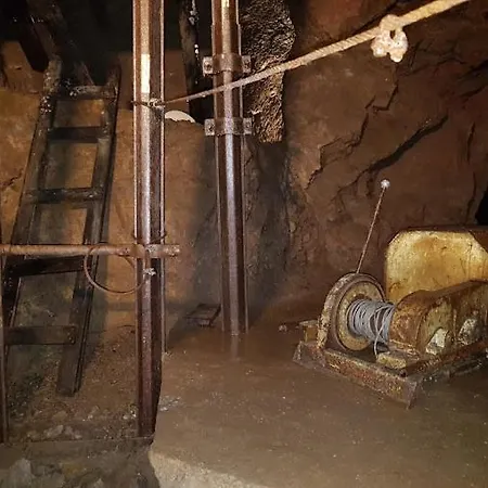 Les Hirondelles F2 Lejlighed *